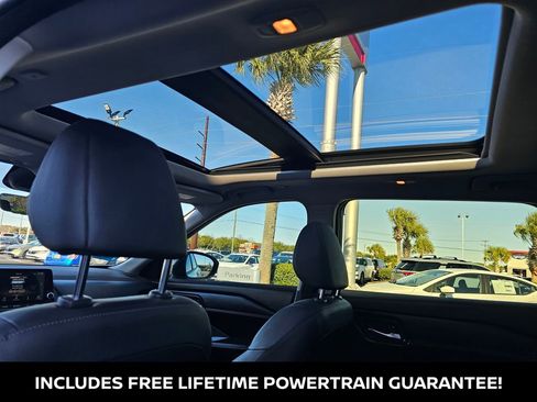 Used 2023 Nissan Rogue SL image 16