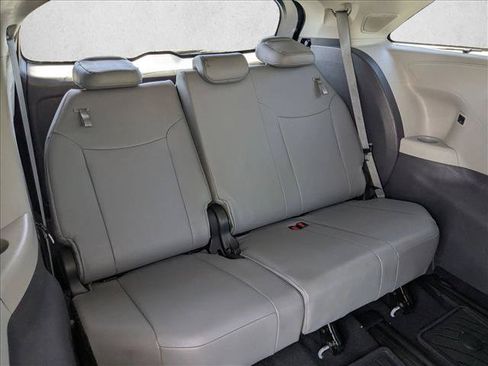 Used 2021 Toyota Sienna Limited AWD/4WD image 22