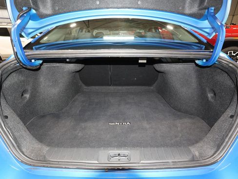 Used 2024 Nissan Sentra SV image 23