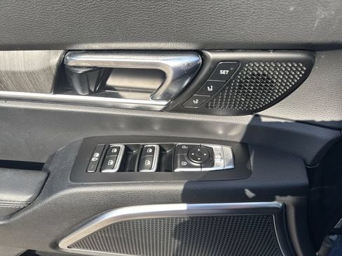 Used 2024 Kia Telluride SX Prestige AWD/4WD image 23