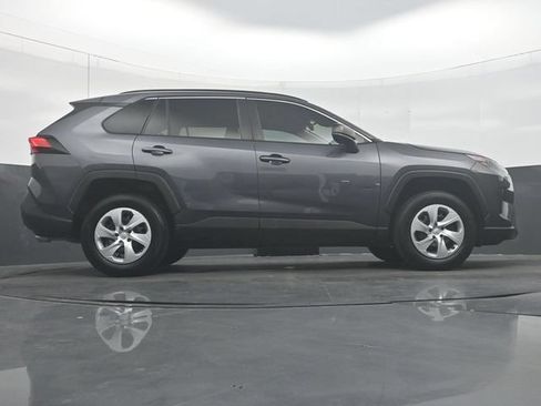 Used 2020 Toyota RAV4 LE FWD image 33