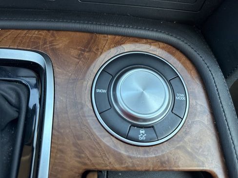 Certified 2023 Nissan Armada SL w/ Captain's Chairs Package image 26