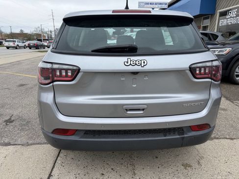 Used 2019 Jeep Compass Sport w/ Tech Group image 9