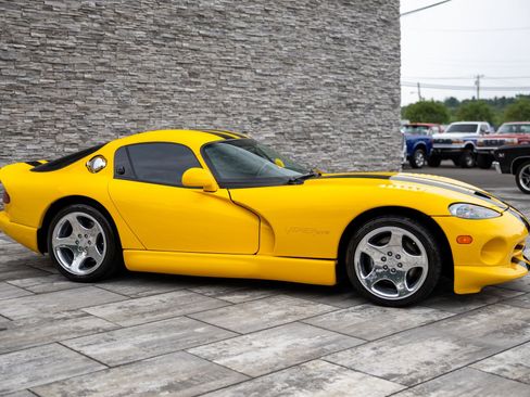 Used 2001 Dodge Viper GTS RWD image 14