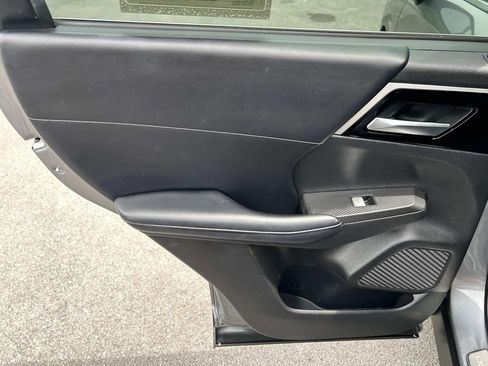 Used 2022 Mitsubishi Outlander SE FWD image 19