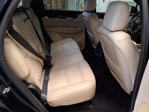 Used 2017 Cadillac XT5 FWD image 14