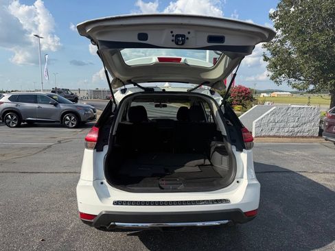 Used 2018 Nissan Rogue S FWD image 32