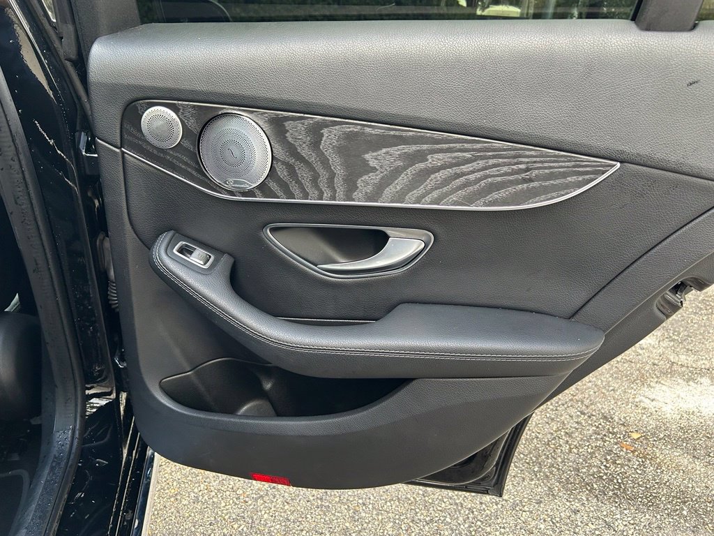 Used 2017 Mercedes-Benz C 300 4MATIC Sedan image 30
