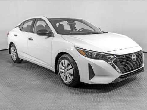 Used 2024 Nissan Sentra S FWD image 11