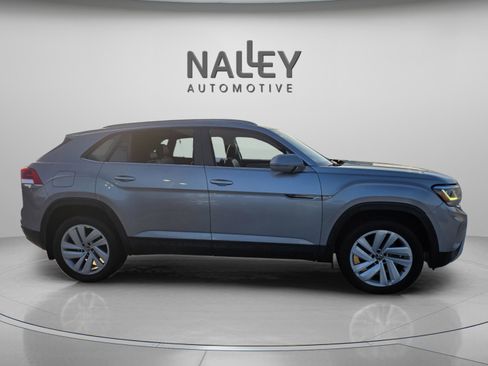 Used 2022 Volkswagen Atlas Cross Sport SE image 6