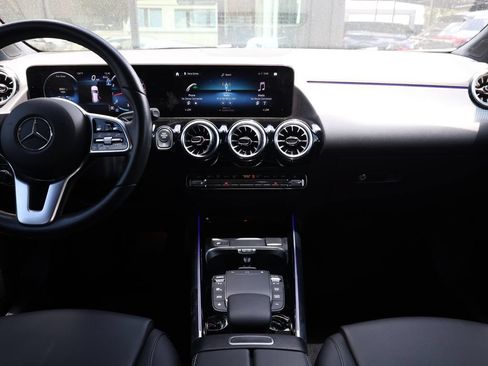 Used 2023 Mercedes-Benz GLA 250 4MATIC w/ Premium Package image 25