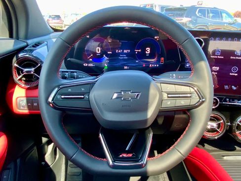 New 2025 Chevrolet Blazer EV RS image 40