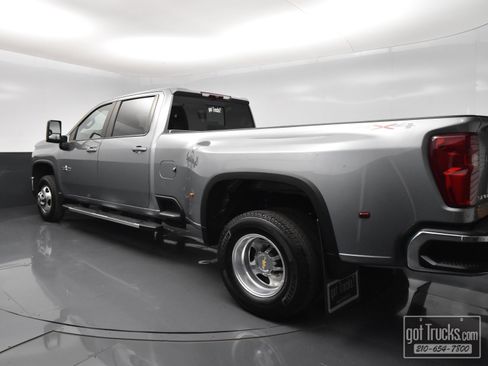 Used 2024 Chevrolet Silverado 3500 LT w/ Texas Edition AWD/4WD image 5