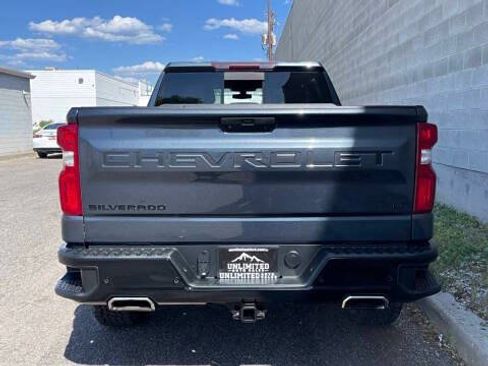 Used 2021 Chevrolet Silverado 1500 LT Trail Boss w/ Convenience Package II AWD/4WD image 7