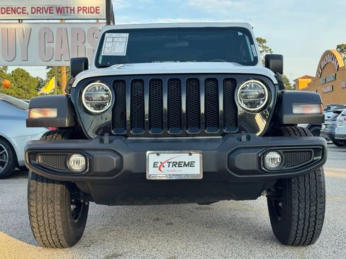 Used 2021 Jeep Wrangler Sport AWD/4WD image 4