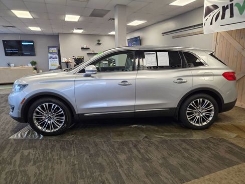 Used 2017 Lincoln MKX Reserve w/ Driver Assistance Package image 9