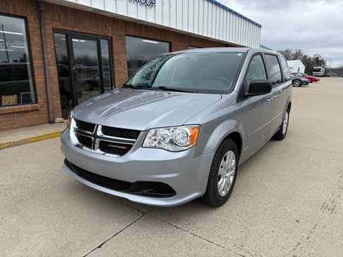 Used 2015 Dodge Grand Caravan SE w/ Quick Order Package 29E SE image 1