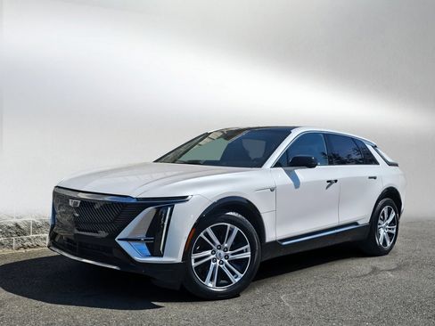 Used 2024 Cadillac Lyriq Tech w/ Driver Assist Package AWD/4WD image 1