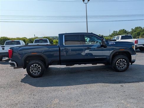 Used 2021 GMC Sierra 2500 SLE w/ SLE Value Package; AWD/4WD image 8