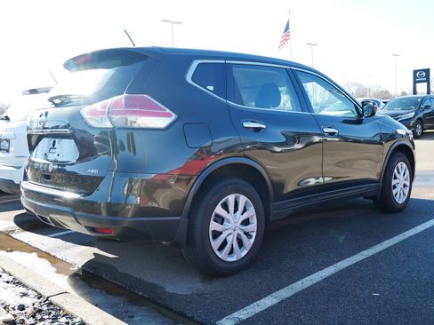 Used 2015 Nissan Rogue S image 4