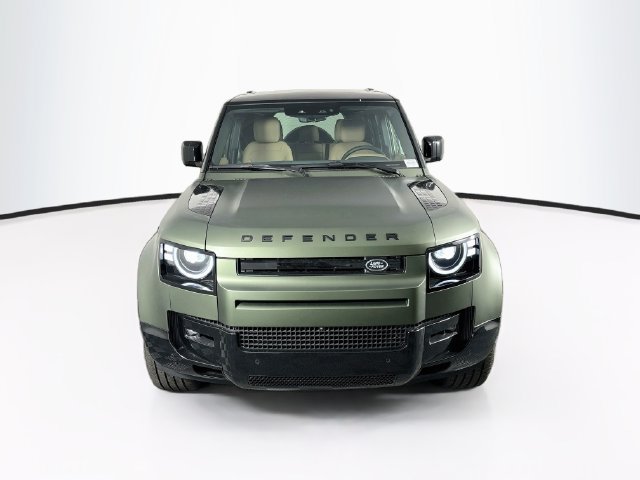 New 2026 Land Rover Defender 110 X-Dynamic SE AWD/4WD image 2
