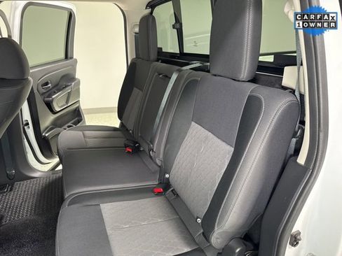 Used 2023 Nissan Titan S image 22