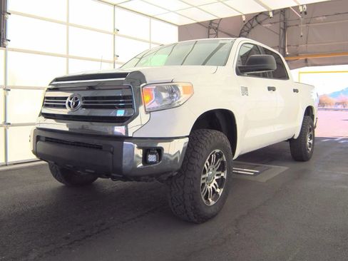 Used 2016 Toyota Tundra SR5 image 1