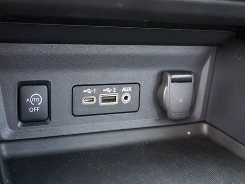 Used 2024 Nissan Sentra SV FWD image 17