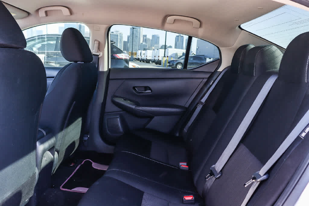 Used 2024 Nissan Sentra SV FWD image 17