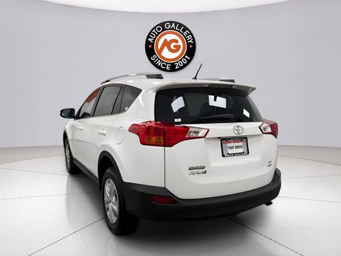 Used 2013 Toyota RAV4 LE AWD/4WD image 5