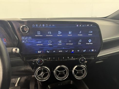 Used 2024 Chevrolet Blazer EV LT AWD/4WD image 19