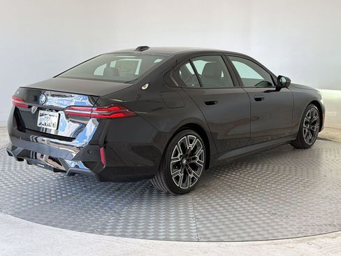 New 2026 BMW i5 eDrive40 w/ M Sport Package AWD/4WD image 9