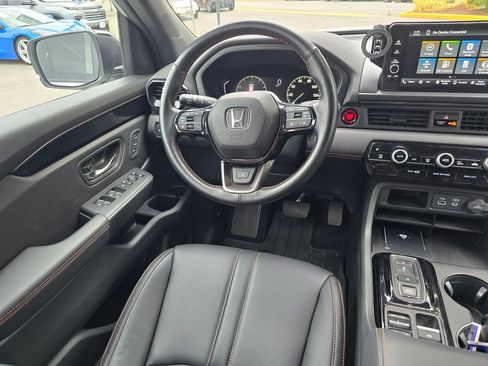 Used 2023 Honda Pilot TrailSport image 20