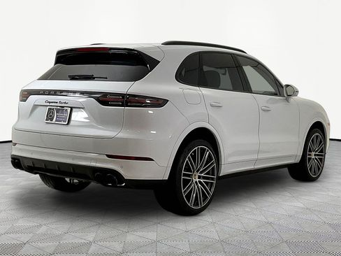 Used 2022 Porsche Cayenne Turbo AWD/4WD image 6