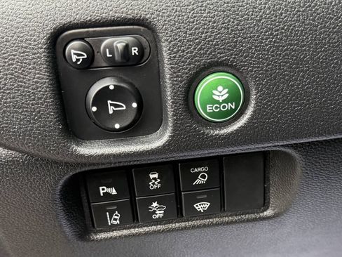 Used 2025 Honda Ridgeline TrailSport image 30