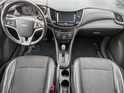 Used 2017 Chevrolet Trax LT w/ LT Convenience Package image 14