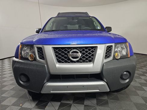 Used 2015 Nissan Xterra S image 2