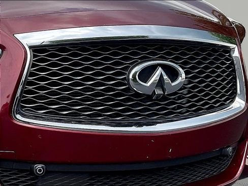 Used 2019 INFINITI QX60 Luxe w/ Sensory Package AWD/4WD image 34