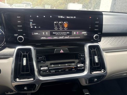 Used 2022 Kia Sorento SX Prestige w/ Panoramic Sunroof Package image 25