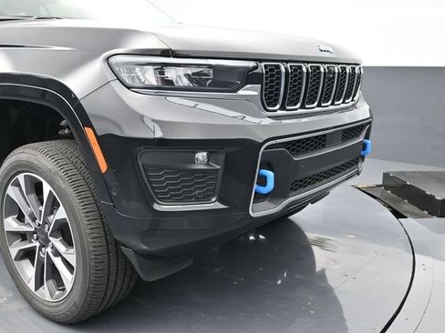 Used 2024 Jeep Grand Cherokee Overland w/ Advanced Protech Group III AWD/4WD image 13