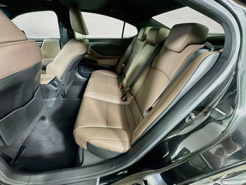 Used 2025 Lexus ES 350 w/ Premium Package FWD image 32