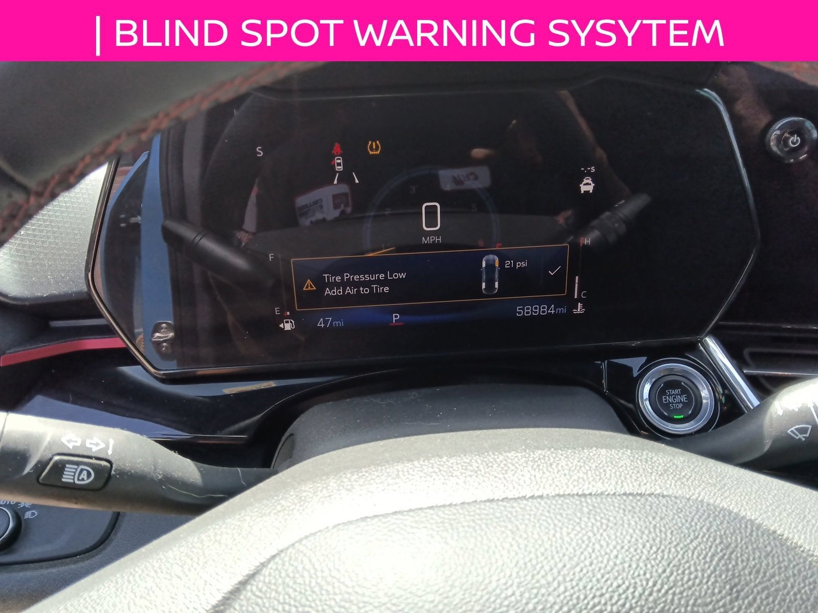 Used 2025 Chevrolet Trax RS FWD image 12