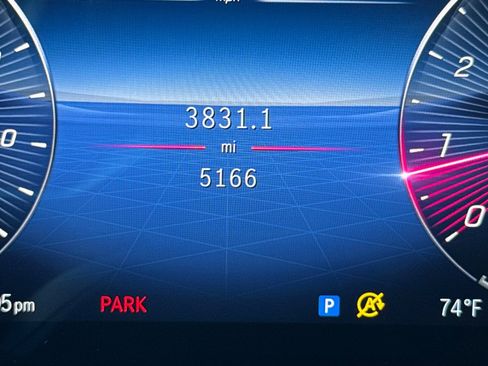 Certified 2025 Mercedes-Benz GLB 250 image 31