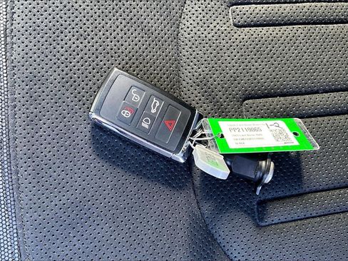 Used 2023 Land Rover Defender 110 V8 image 11