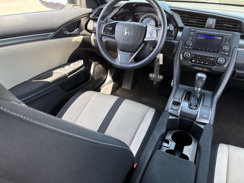 Used 2018 Honda Civic Sport image 19