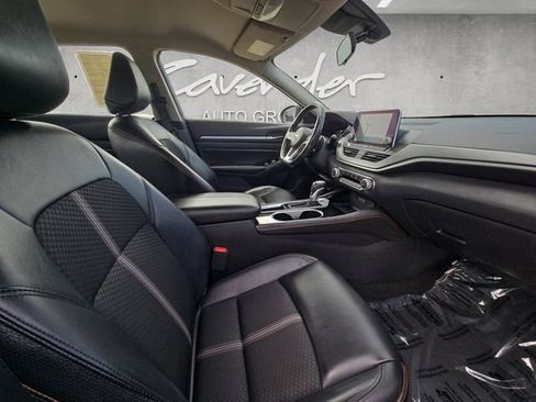 Used 2024 Nissan Altima 2.5 SR FWD image 24