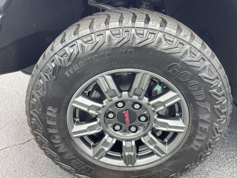 Certified 2025 GMC Sierra 1500 AT4X AWD/4WD image 8