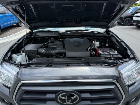 Used 2023 Toyota Tacoma SR5 AWD/4WD image 28