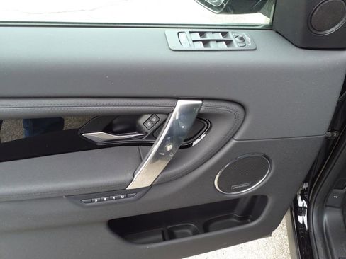 New 2025 Land Rover Discovery Sport S image 12