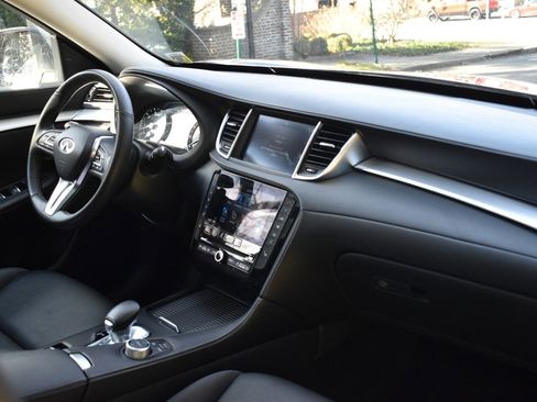 Used 2021 INFINITI QX50 Luxe image 25